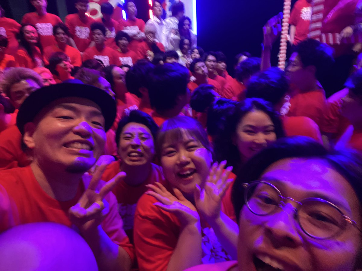 norikonomusuko1's tweet photo. ボケチーム勝ち！
マンゲキ大晦日大祭典ありがとうございました！

あけましておめでとうございます！
とても良いスタート！！

めちゃくちゃ出ました！
ユニットネタ最高！ちろるのシャンパンコールも、おじおば歌合戦も！
良かったで！
あけましておめでとうございます！今年もよろしゅー！ https://t.co/PUJ71ZfPLv