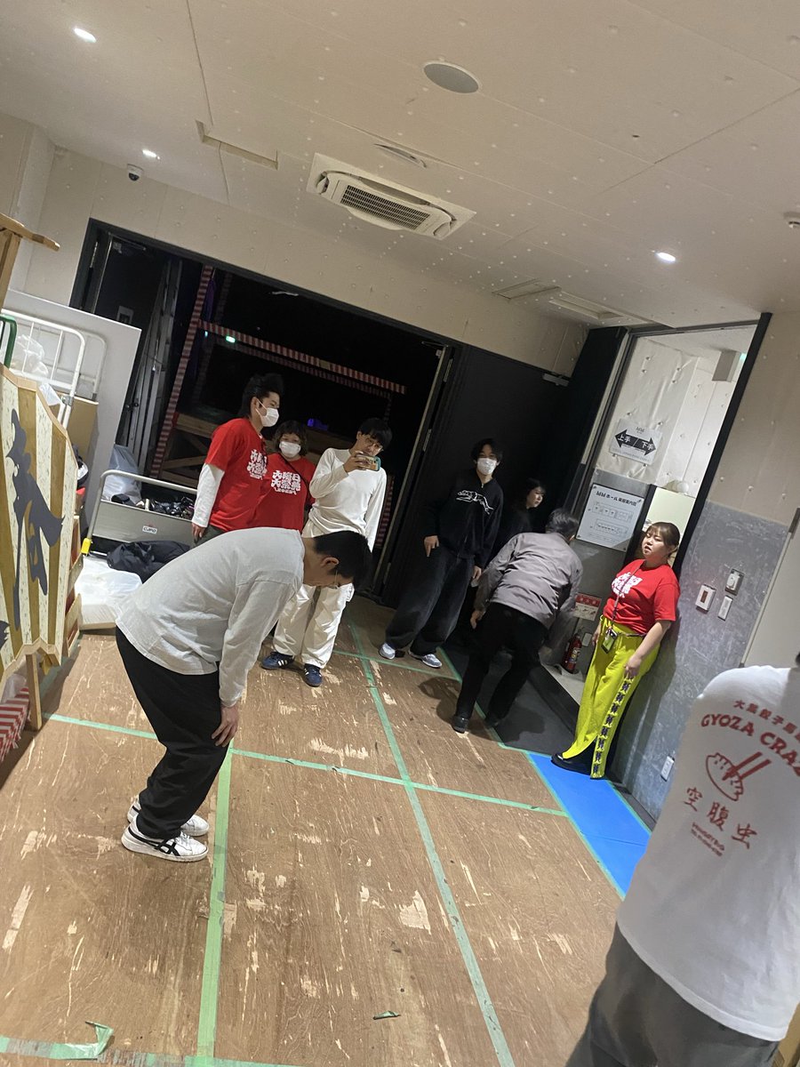 norikonomusuko1's tweet photo. ボケチーム勝ち！
マンゲキ大晦日大祭典ありがとうございました！

あけましておめでとうございます！
とても良いスタート！！

めちゃくちゃ出ました！
ユニットネタ最高！ちろるのシャンパンコールも、おじおば歌合戦も！
良かったで！
あけましておめでとうございます！今年もよろしゅー！ https://t.co/PUJ71ZfPLv