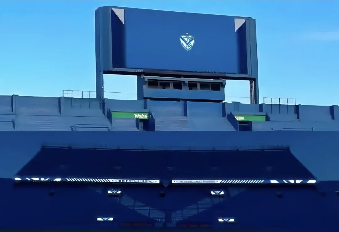 Yo veo totalmente innecesario llevar la pantalla arriba de la Bianchi Alta. Nunca explicaron qué buscan con eso