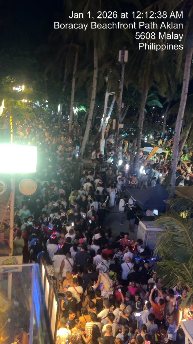 New Year’s Eve In #Boracay 🏝️
#HappyNewYear2026
#HNY2026
<a href="/gmanews/">GMA News</a> <a href="/gmanetwork/">GMA Network</a>