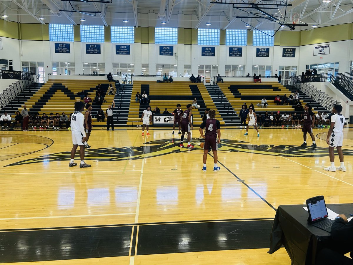 DownNBackHoops's tweet image. End of the 1st Quarter at the Warhawk Invitational at McDonough 12-11 SACA on top of Elbert Co. Elbert’s 1-1-3 Zone has been a difference. @BTS_Report @swish_scout