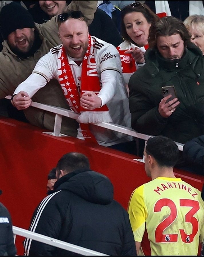 DeanAVFCL7's tweet image. Fully grown adults btw