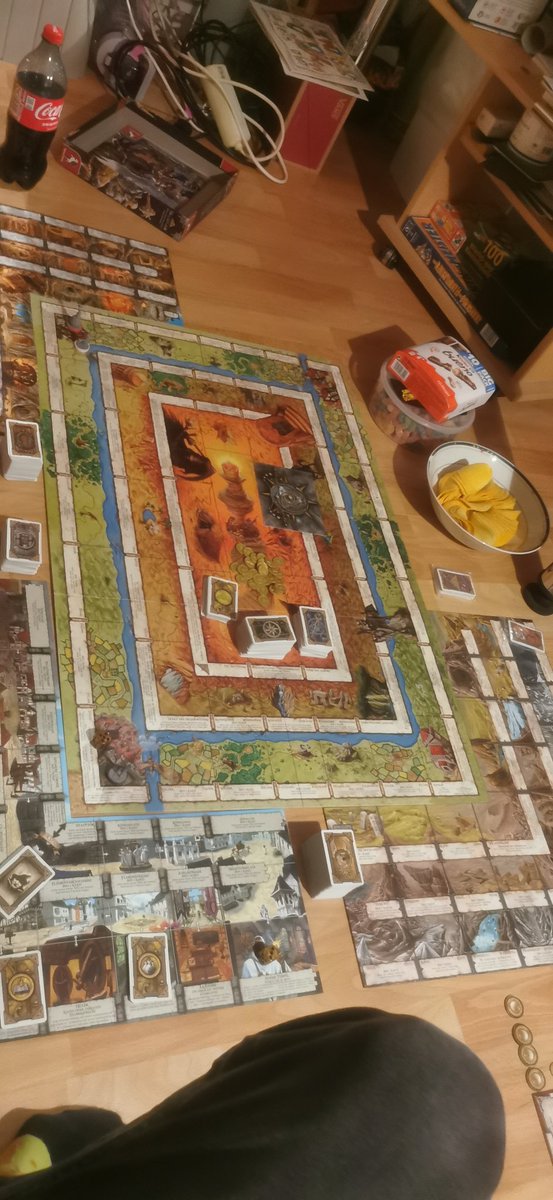 <a href="/JakQiwoof/">𓆩JakQii𓆪 🩵🪦 ✨</a> <a href="/DiivaVT/">DiivaVT / Dokomi 2025 😺🍗🌟 / Katzen Vtuber</a> und ich spielen Talisman über Silvester :3

Allen einen guten Rutsch!

Kein Bum Bum #FürdieViechers