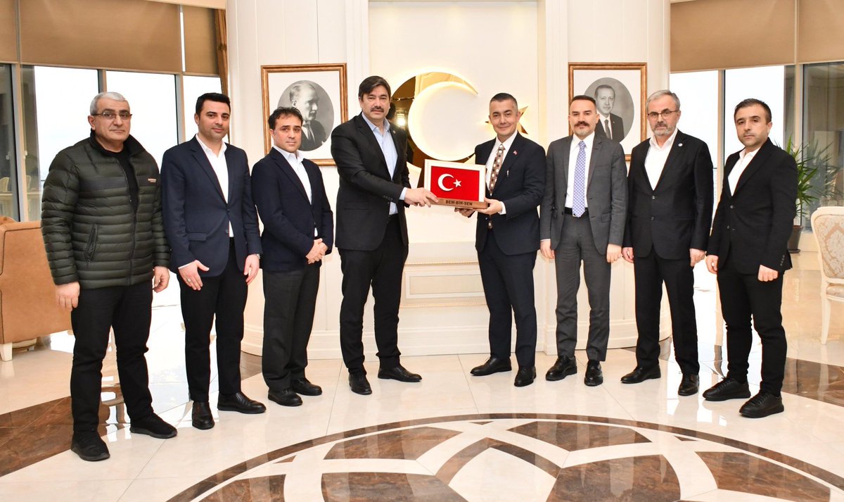 Genel Başkanımız
Levent Uslu

İstanbul 4 Nolu Şube Başkanımız
Hacı Dursun Ağaç
ve Yönetim Kurulu İle Birlikte

Esenyurt Belediyesi 
Başkan Vekili 
Can AKSOY’u 

Ziyaret ederek, Esenyurt Belediyesinde çalışan memurlarımızın çalışma şartları, özlük hakları ve sosyal diyalog