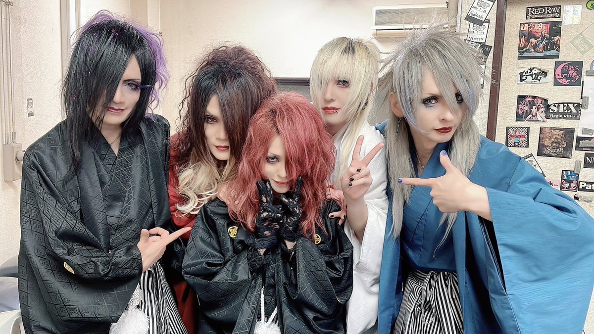 【セットリスト公開】 

2025 12/31

柏ThumbUp
共同4周年企画ツアー裏FINAL[8-eight-]

1. Zero
2. Advance to Glory
3. Killing Me Softly
4. Succubus
5. Lucifer
6. Catharsis
7. Alive

#ZekeDeux
#NEXTLIVE
#2026年1月7日
#池袋EDGE