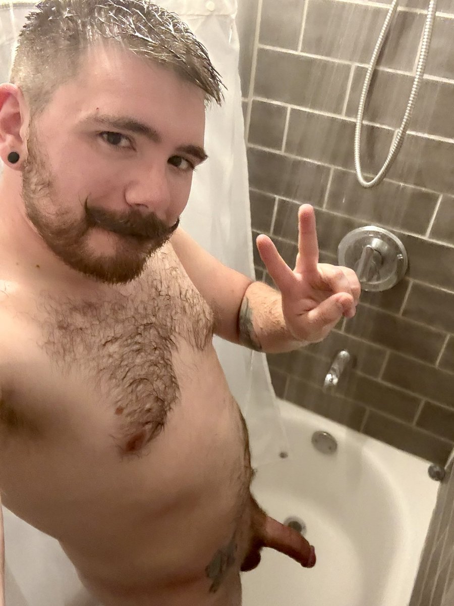 shortcub89's tweet photo. I spent 2025 working on myself. It’s not massive progress but my journey has only started. https://t.co/xxrrkQ4OPK