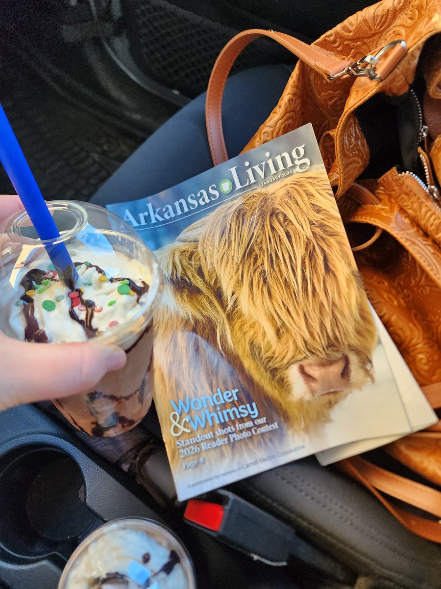 CameraCourt's tweet image. Hello, my name is Courtney, and I have the talent of spilling coffee on my own back. Just after this pic.