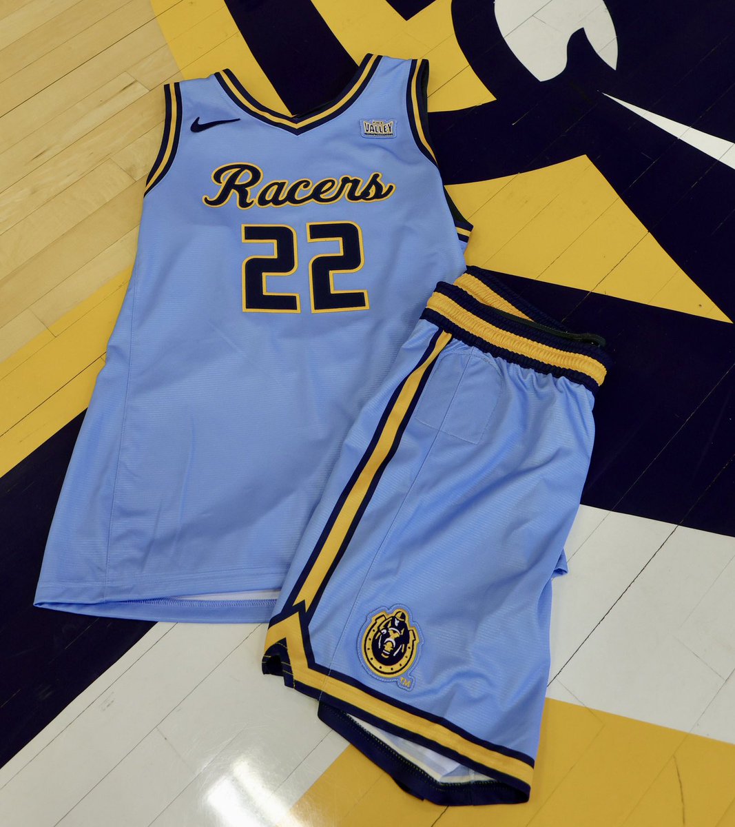 fashion_nfl's tweet image. Murray State can't stop speaking my language.