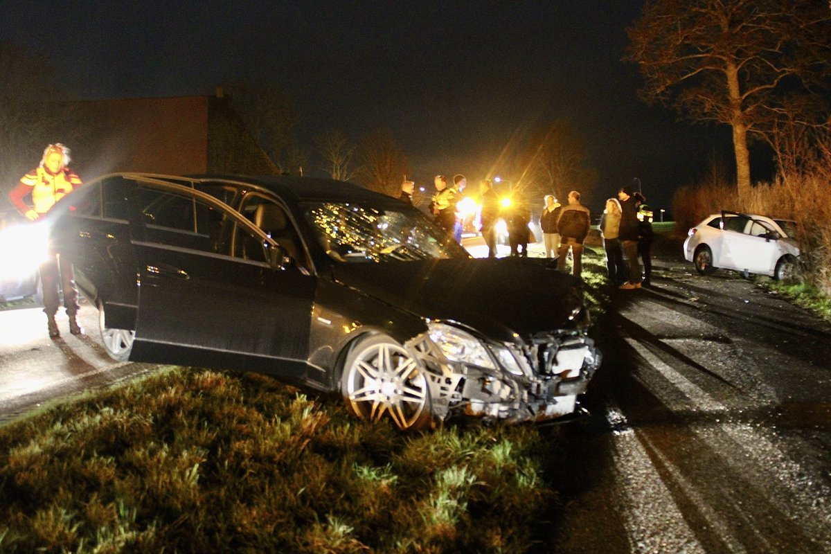 Ernstig ongeval tussen twee auto's bij Hommerts