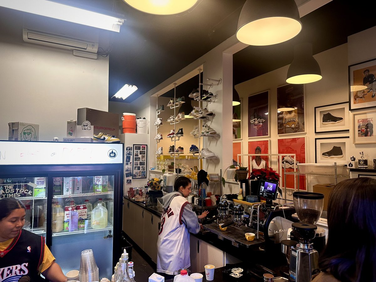 The end of an epic decade! Black owned Deadstock Coffee hosted a celebration for the official closing of its Chinatown storefront.

Good news— they’re returning to NW Portland soon, with a new cafe opening at the Hoxton Hotel in March 2026!

#pdx #nye #blackexcellence #community