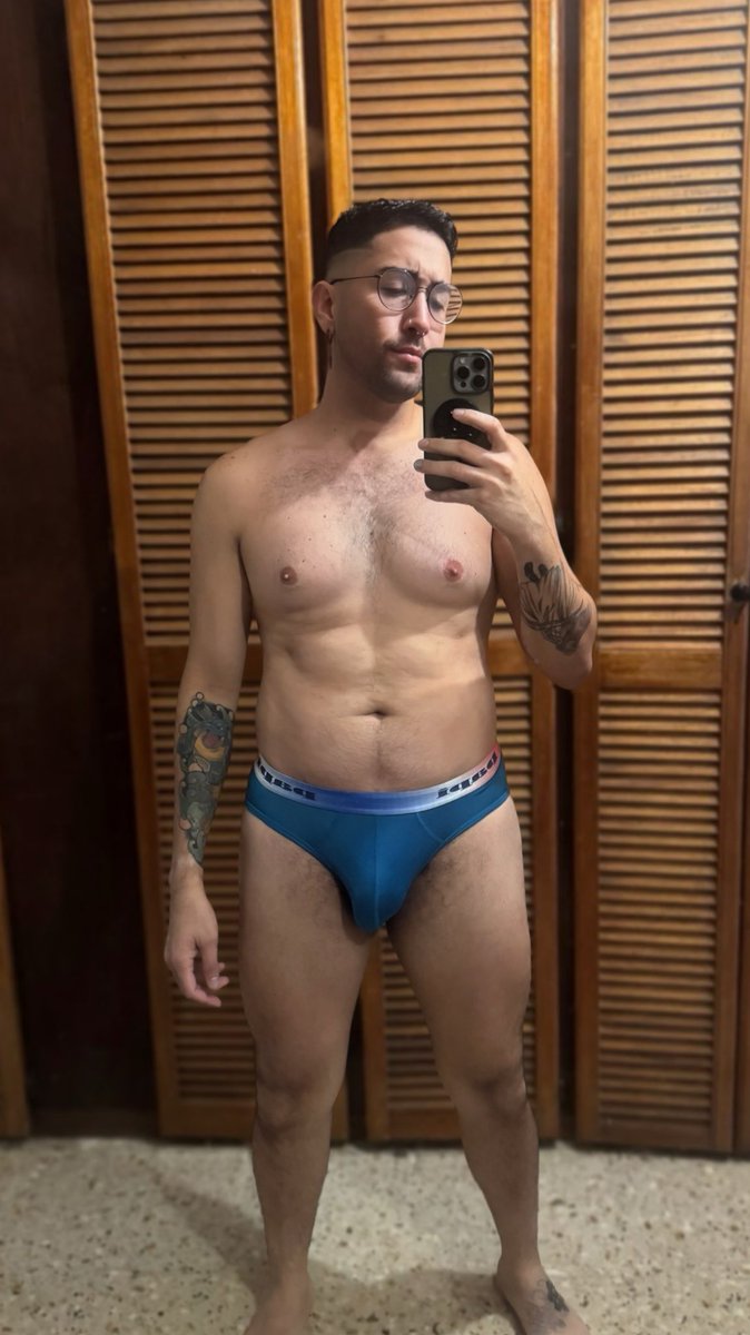 MrIgartua's tweet photo. Terminando el año the right way 🔥

Manifestando un nuevo año lleno de felicidad, amor y sudor 💦🏋🏻‍♂️ https://t.co/QvqGIIEy9h