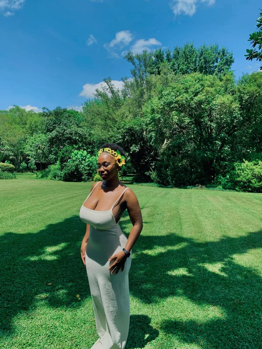 Faridathequeen1's tweet image. Body is Tea