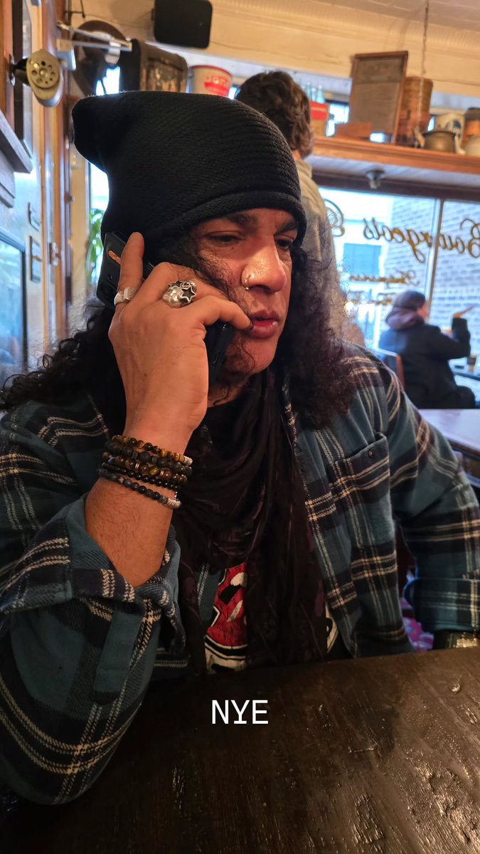 New pic of #Slash, thanks to Meegan!