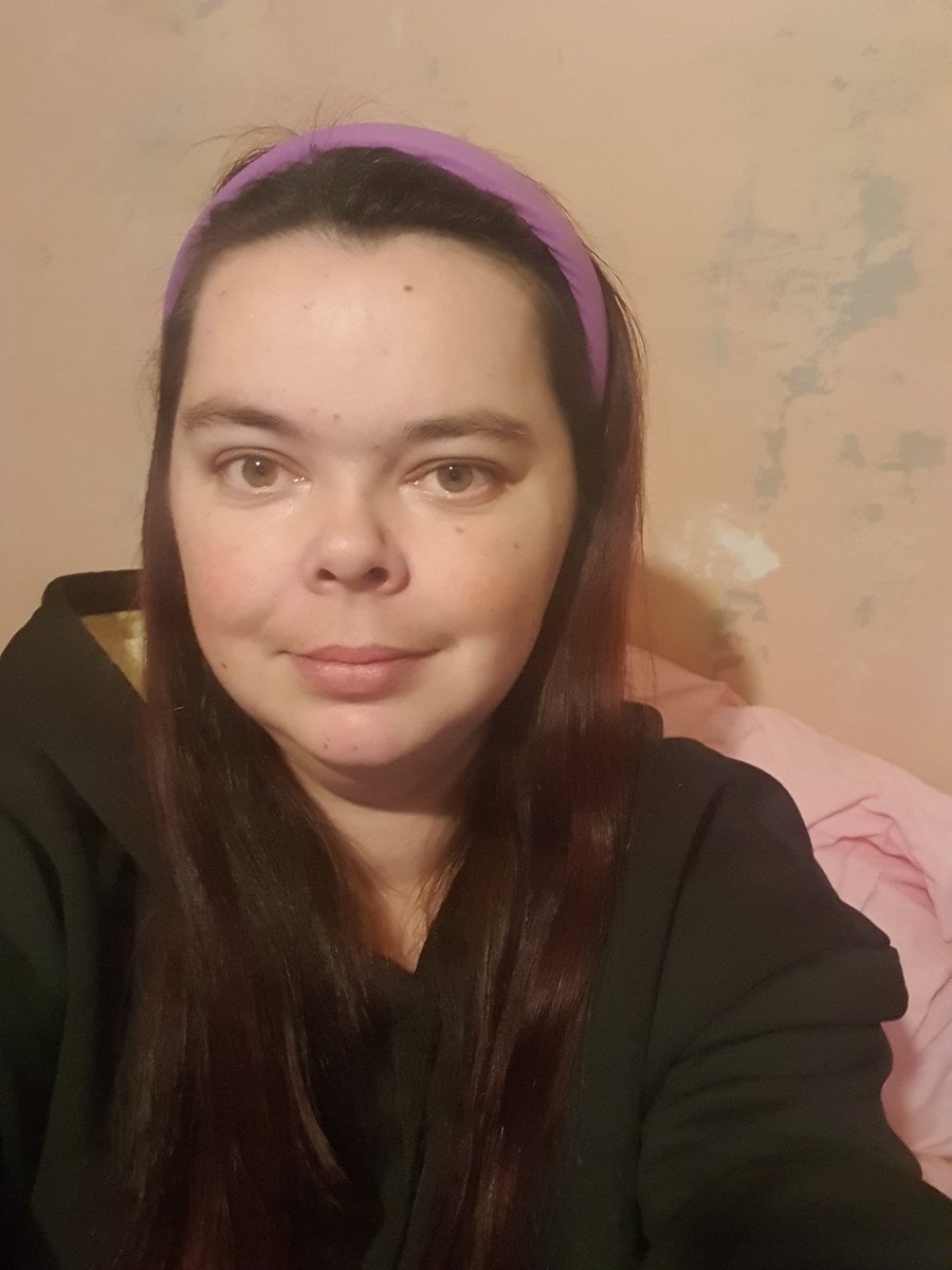 MissMusical101's tweet image. Happy New Year in advance everyone. 

Just howked the tech into the bedroom to keep Thor settled and me quiet so I'm rounding off my 2025 with @AllenOd101 &amp;amp; @colinodonoghue1 podcasts, a picnic for 1 and Crash Bandicoot 😍