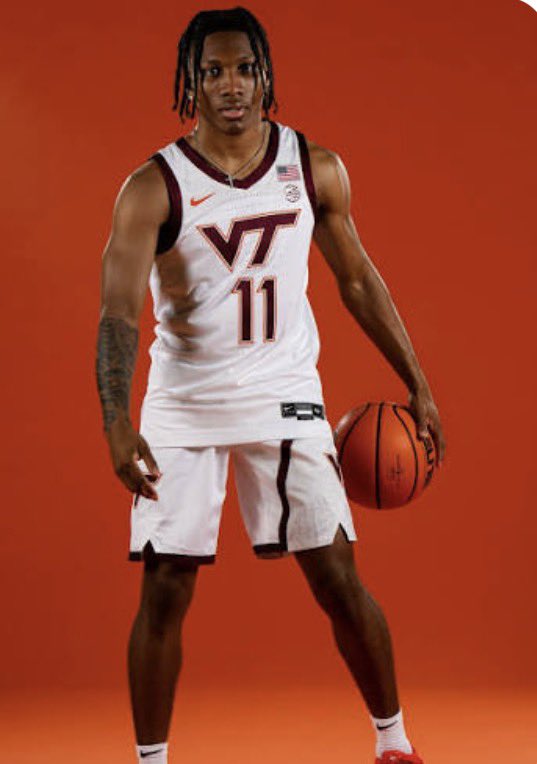 vick757's tweet image. Outstanding game for a young man I’ve known since he was six years old. @theb3nhammond was a dawg then and he’s one now! A career high 30 points! He and Chance Mallory (who’s also a dawg) have been battling against each other since they were kids. A matchup to watch next game.