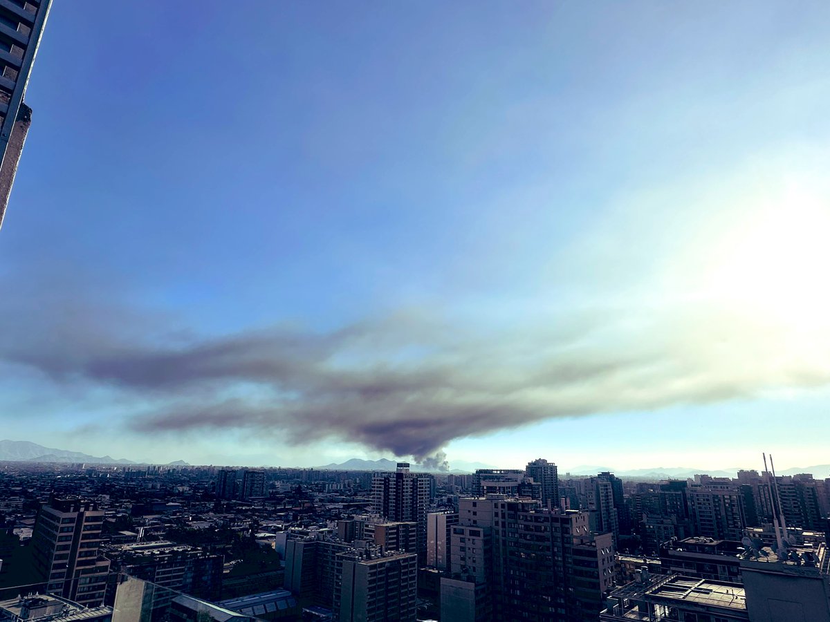 Tremendo #incendio un abrazo a quienes están ahí arriesgando su vida.