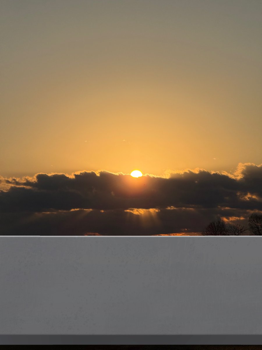 Bonchitetsu's tweet image. 約25分遅れでご来光🌅