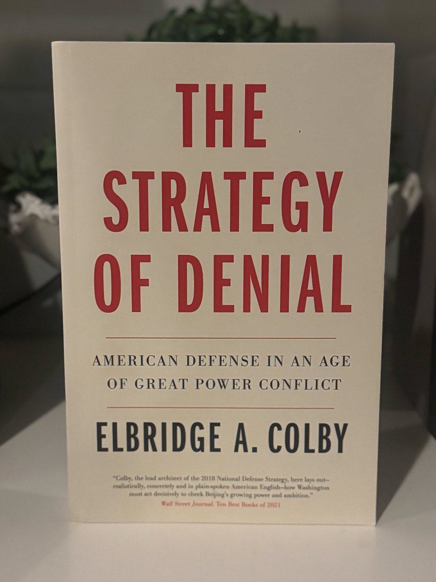 MsLCottrell's tweet image. Books I read in 2025. Didn’t get a lot of leisure reading in because I was busy reading for my MSc in History, so I read a lot on the GW Bush admin and invasion of Iraq. Glad I managed to squeeze these into the rotation - and hopefully more in 2026.