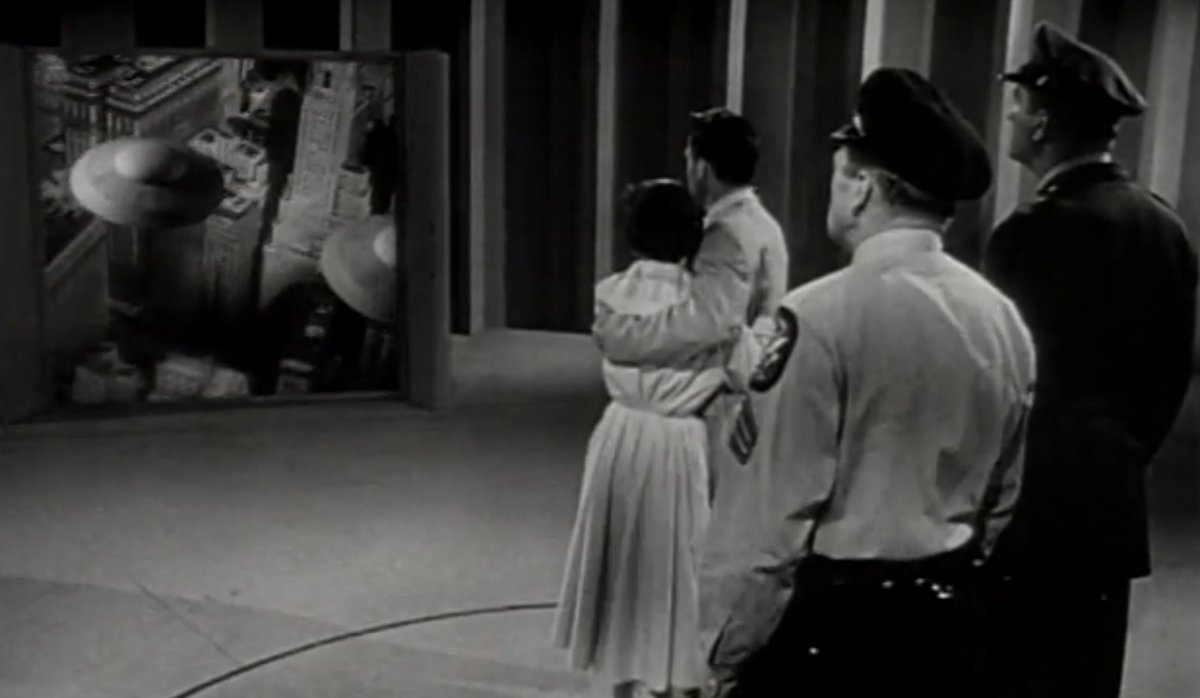 _Captain555's tweet photo. @ATRightMovies Earth vs. the Flying Saucers (1956) https://t.co/MR2eL2WPqG