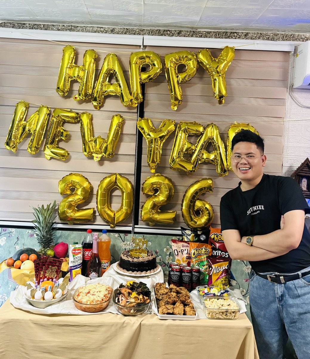julsmclt_'s tweet photo. Happy New Year Everyone! 🫶🏻🥳🎆 https://t.co/wbrebYY82o
