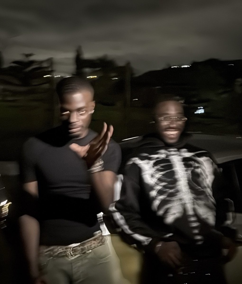 obj_tweets's tweet image. k.t.e.🫳
fanlink.tv/KloserThanEver