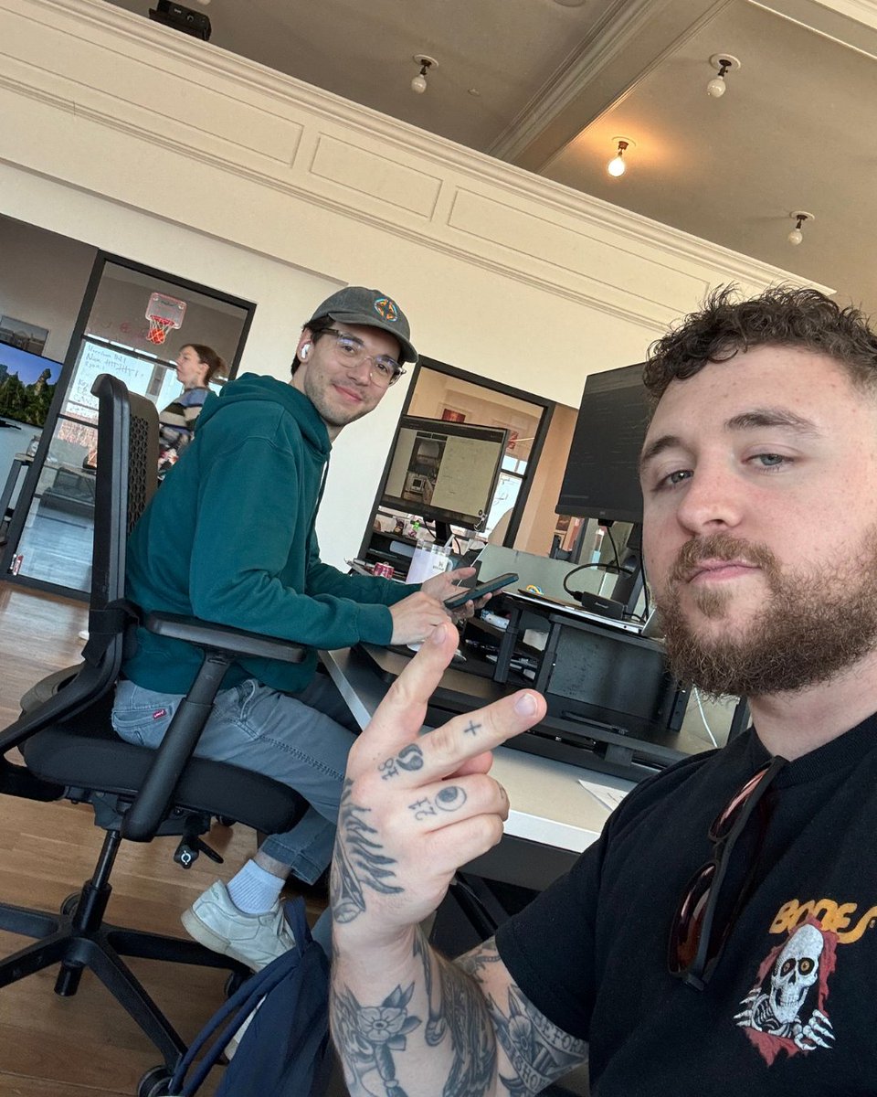 High Five Media tweet media