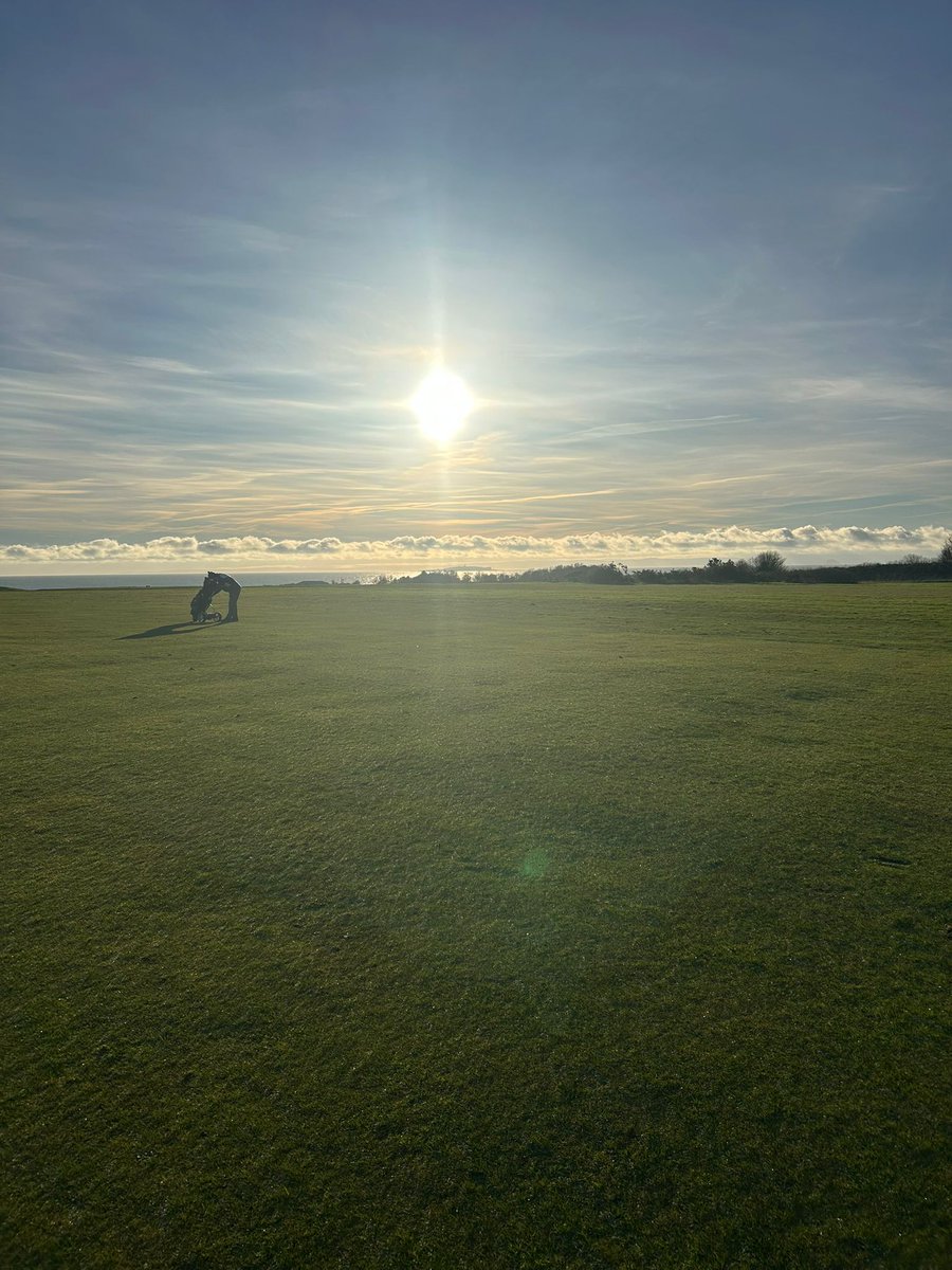 College Links Golf tweet media