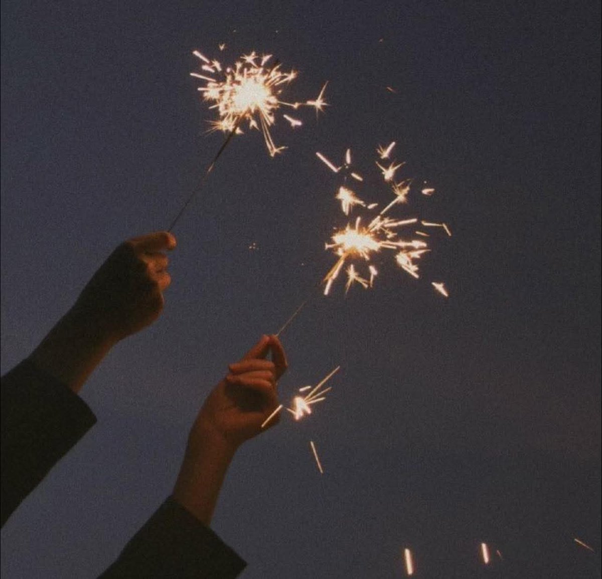 _Batman40's tweet image. It isn't only a new year..
It’s a new chance for everyone to restart. You get a new year, you get a new start, you get a new opportunity.✨