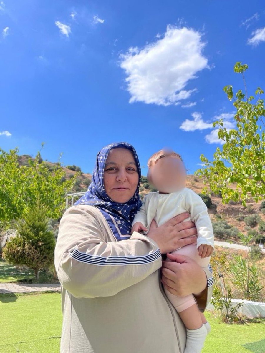 odakdunyam's tweet photo. Hasta mahpusun çığlığına sağır kalmak, yaşam hakkına kilit vurmaktır. Susmak, ölüme davetiyedir!

49 yaşındaki kanser hastası Ayşe Solak Özgür bırakılmalı.

SuçlarCezasız Kalmaz https://t.co/wQoYZcjOMe