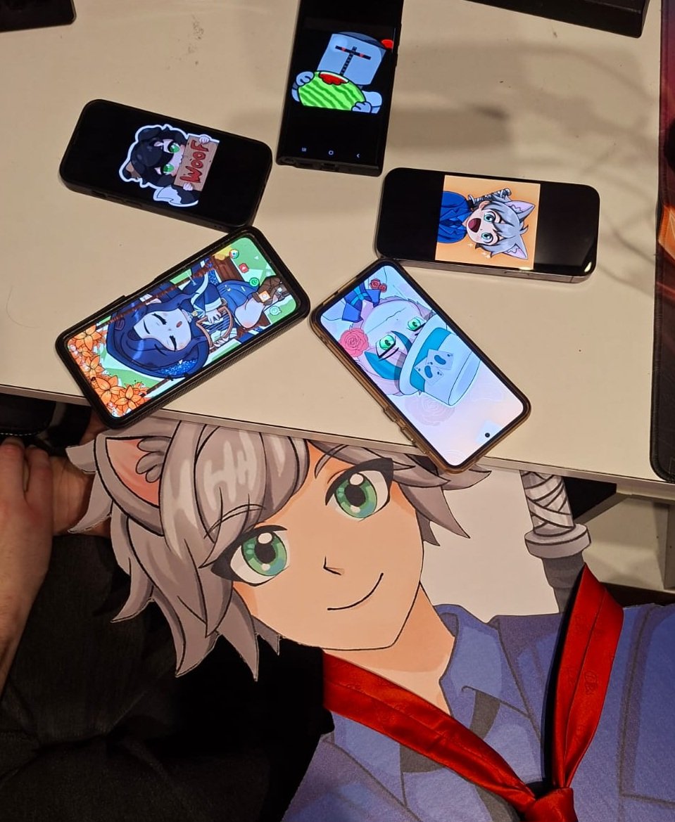 Vtuber Treffen in Hamburg mit 
<a href="/SetheGalenea/">Sethe | GerVtuber | Dokomi 2026</a> 
<a href="/NezuAwoo/">NezuAwoo | VTuber | Bodybuilding</a> 
<a href="/DerQuik/">Quik| GerVtuber| Dokomi 2026</a> 
@.DrogiSensei
Ihr seit alle solche Cuties!❤️🙏🏻