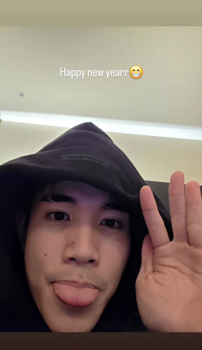 FourthOfficiall's tweet image. IG Story Update [01012026] : fourth.ig

Happy new yearr😄
#HNY2026FOURTH

@tawattannn 
#Fourthnattawat 
#โฟร์ทณัฐวรรธน์