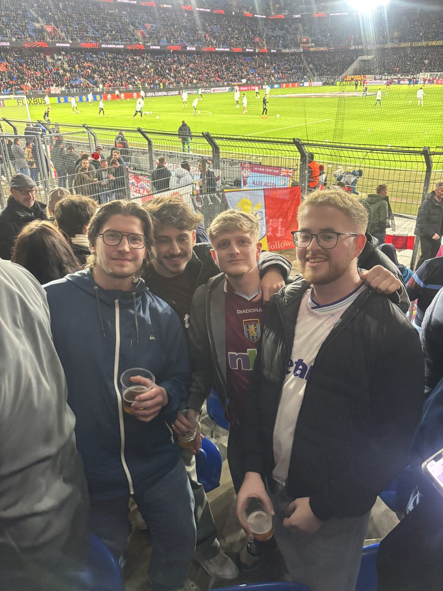 jlancaster0's tweet image. No. Thank YOU for giving us memories we’ll remember for life ❤️
UTV