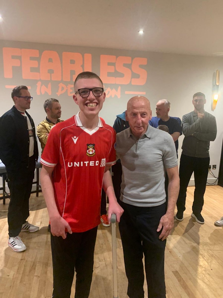 Luke Saunders tweet media