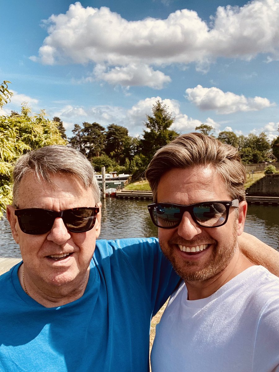 TomGaymor's tweet image. 2025 has been a story of highs + lows! I started the year saying goodbye to my Dad but since we’ve managed to laugh, remember, and celebrate each day, knowing that’s how he’d want it ❤️ Here’s to good people as without you it would have been a harder journey 🙌🏽❤️#HappyNewYear