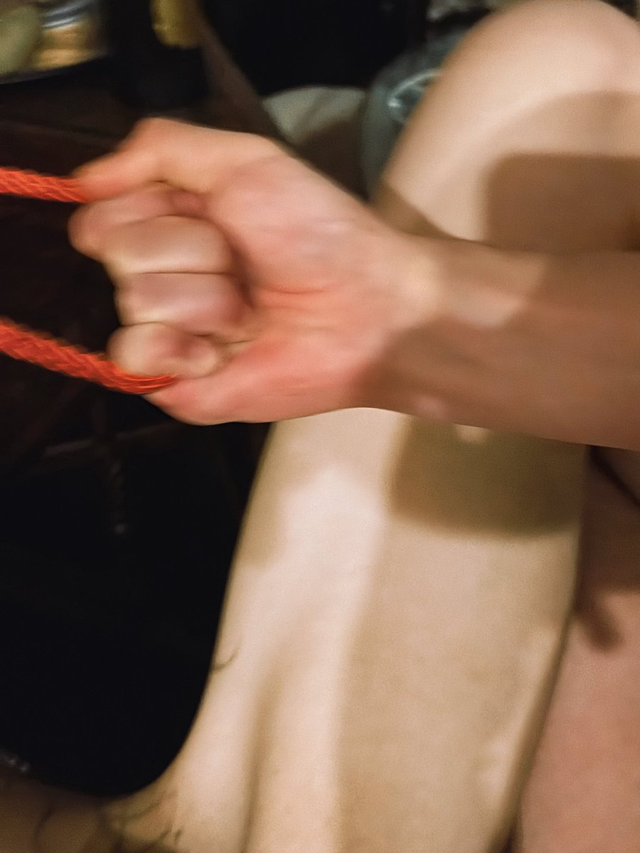 Leonyangy tweet media