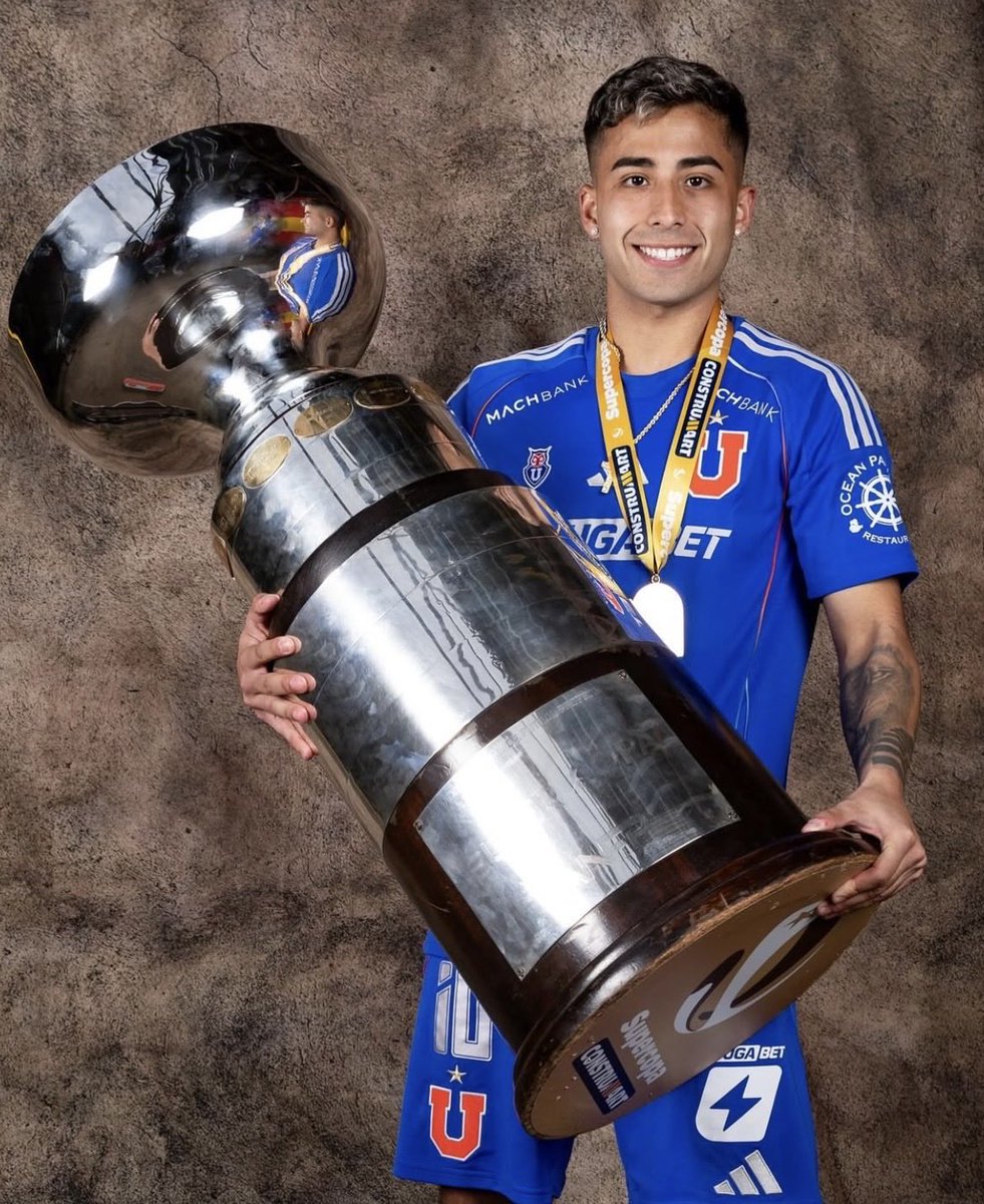 allenhenriquezz's tweet image. Sobre Lucas Assadi, quem me conhece a mais tempo sabe que eu gosto bastante. 

Acompanhei não apenas na La U, mas também nas seleções de base do Chile e especialmente no Pan-Americano. 

É um enganche dos mais modernos, menos cerebral e mais ágil, mais habilidoso. Os dribles…