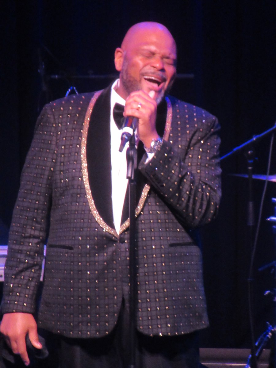 QOTDCT's tweet image. #RecentlyInCT / #RecentConcertsInCT:
The "Colors Of Christmas" concert @ComeToTheKate, #OldSaybrook, 12/1/2025,
with @PeaboBryson2, @RubenStuddard, and #SheenaEaston