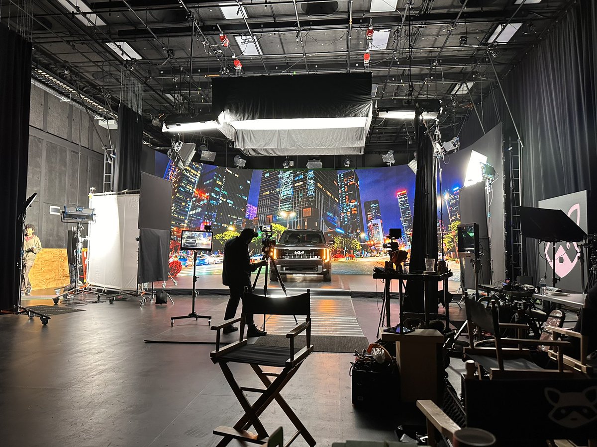 Do Not Peek Entertainment tweet media