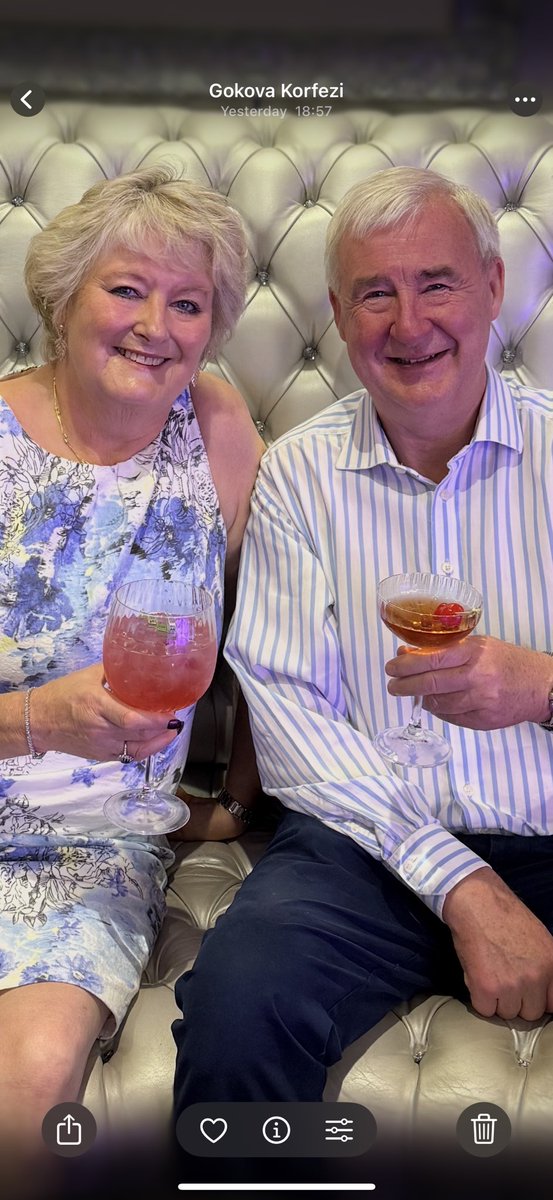 linwright17's tweet image. We wish you all a very happy and healthy new year🎉🎉