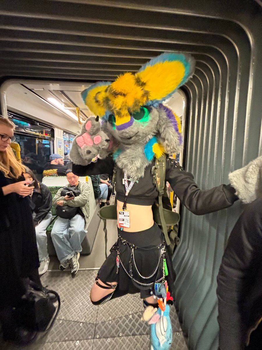 Happy new year from t his avali :3 don't got any recent pic so here dis