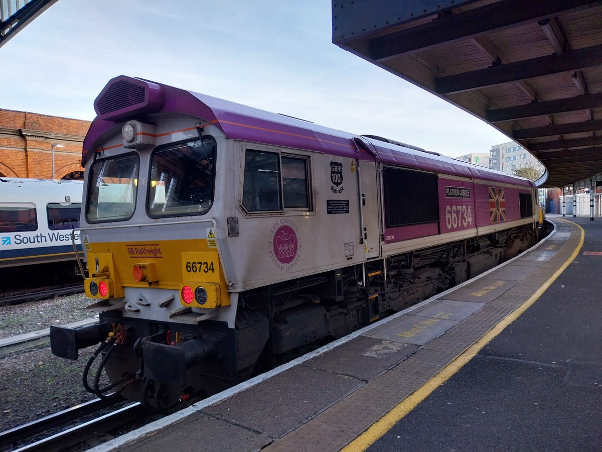 NotYOLOSmh 🏳️🌈 tweet media