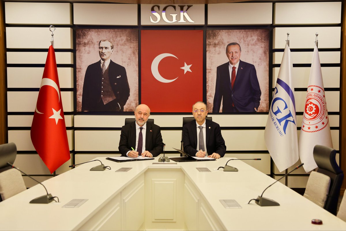 Geçici Koruma Altındaki Yabancıların Eczanelerden İlaç Temini için 01.01.2026 Tarihinden Geçerli Yeni Protokol SGK ile TEB Arasında İmzalandı

Geçici koruma altındaki yabancıların tedavi ödemeleri ile ilgili olarak 28.11.2025 tarihli Resmi Gazetede 10658 sayılı Cumhurbaşkanı