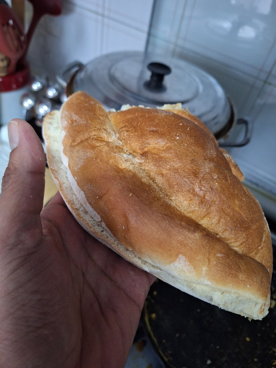 El último de la temporada, un recuerdo de mi infancia, una prueba de que sé de donde vengo y que la alegría viene de cosas simples o un simple "pan francés" de Torreón, Coahuila. #AñonuevoMood #Feliz2026