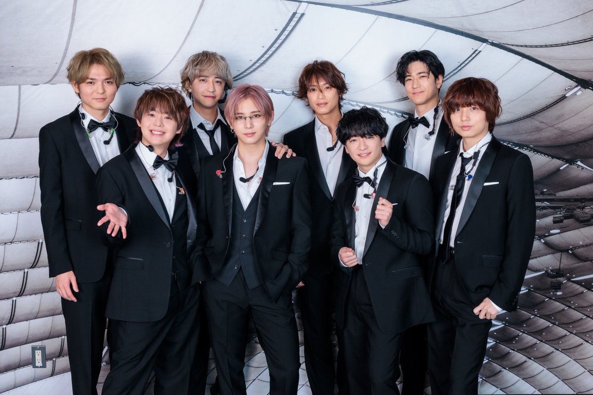 Nanacha1126's tweet photo. 聞いて‼️
JUMParty見終わる頃には涙も引っ込んで笑顔になれたよ😸
SUMMARYまで見れちゃった🤭
幸せ‼️年越せた‼️あけましておめでとう㊗️みんな今年もよろしくね🎶
(写真許してどうしてもこのビジュがよかった)
#HeyǃSɑyǃJUMP #jumparty #カウコン https://t.co/JlQoKsTs1M