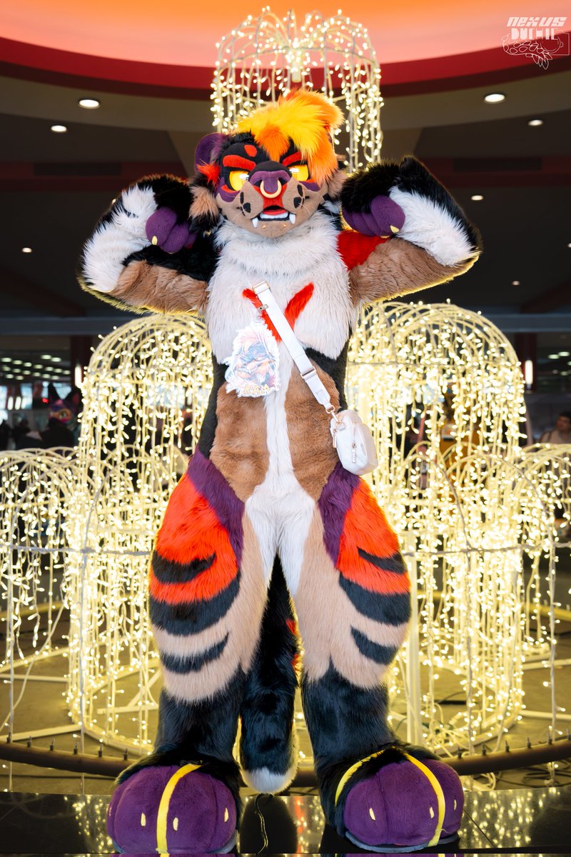 make sure y'all start the new year STRONG!!

🧵: <a href="/sheenitude/">Sheenitude</a>
📸: <a href="/Nexus_dutchie/">Nexus🔜 TFS</a>