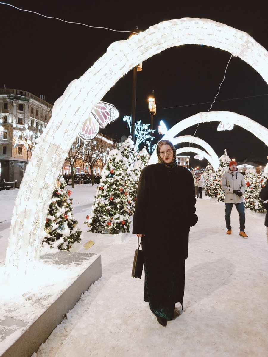 TeaWithFreak's tweet image. призрак уходящего года