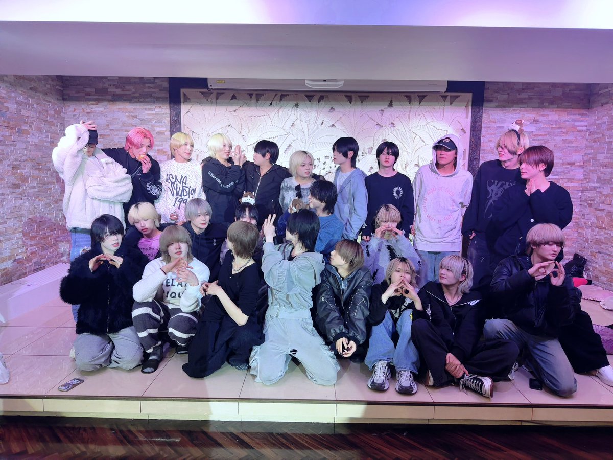 RINX_2025's tweet photo. 🎍明けましておめでとう御座います🎍

2025年はたくさんの応援本当にありがとうございました❣️

リンクス一同最高に感謝しています🥹

2026年も皆さんにさらに楽しんでもらえるようにしていきます

今年もたくさんの応援よろしくですよ😳 https://t.co/bXFuMTHPvu