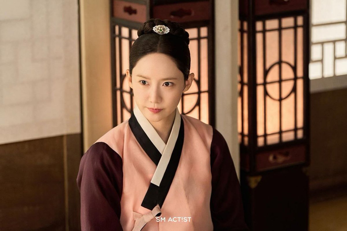 FTM_SONE's tweet photo. YoonA https://t.co/P7Q1ketsDY