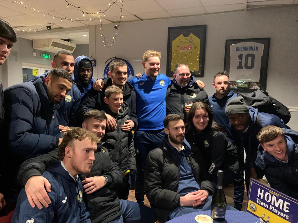 PrivettLife's tweet image. Privett Life would like to wish everyone (except the Boxing Day referee) all the best for 2026.

This will be a good year for the Yellows.