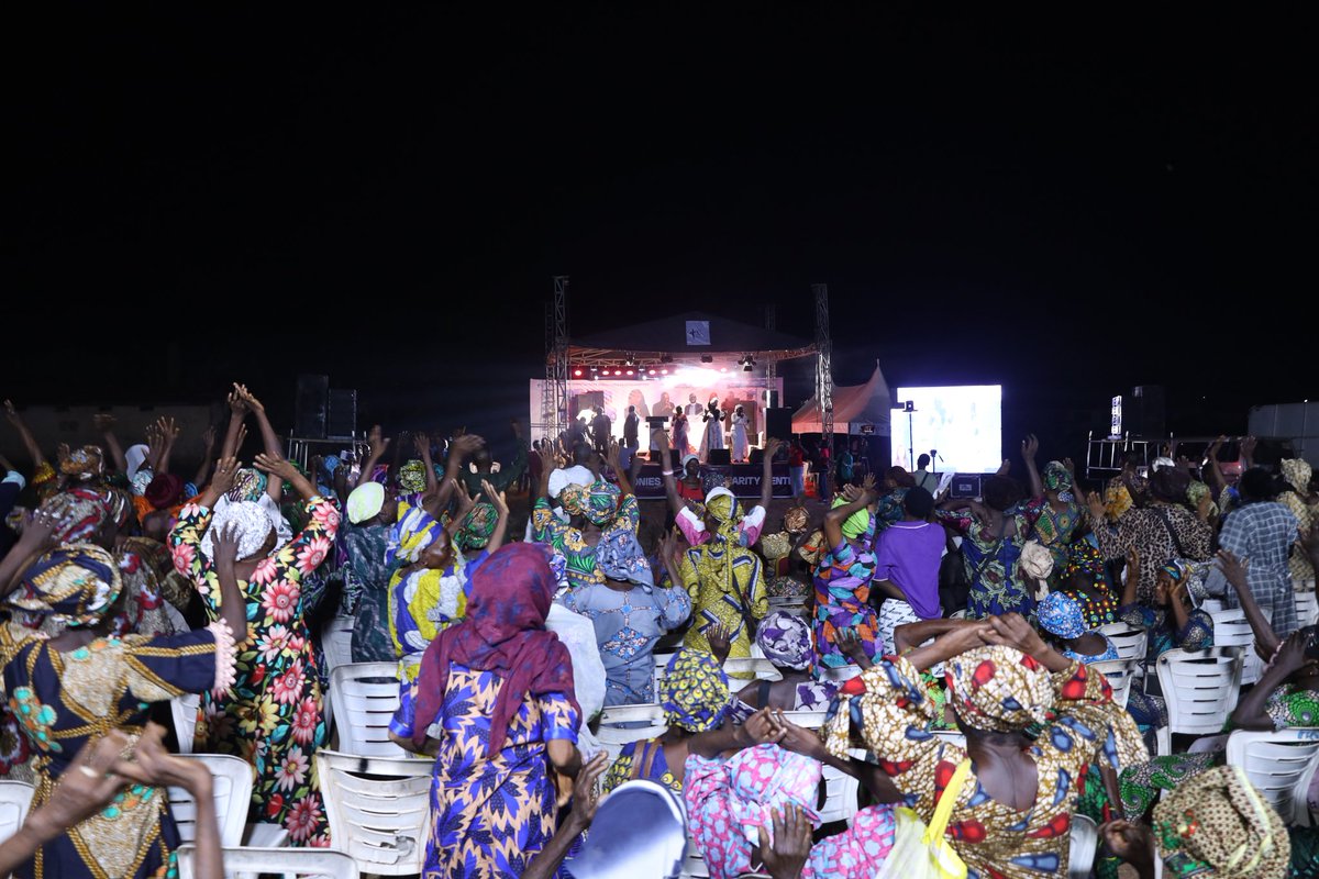 God's Errand Girl | Prophet to Nations 💎🌍🔥 tweet media